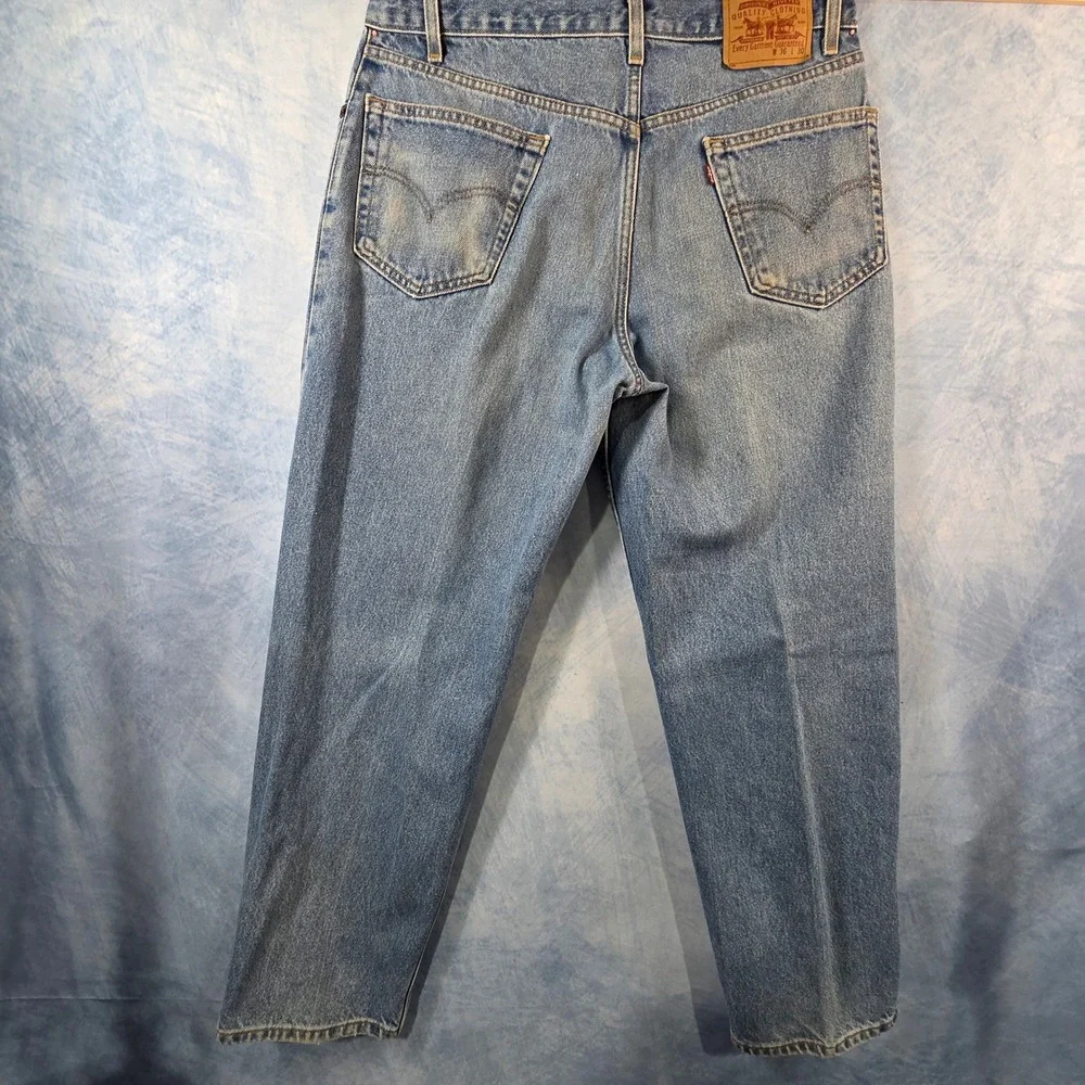Y2K 2002 Levis Relaxed Straight‎ Leg Jeans Light Wash Blue Denim Mens 550 Style
